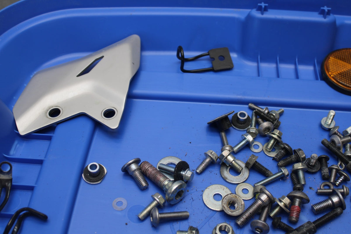 23 KAWASAKI NINJA 650 EX650 MOUNTING BOLTS HARDWARE SCREWS BB920