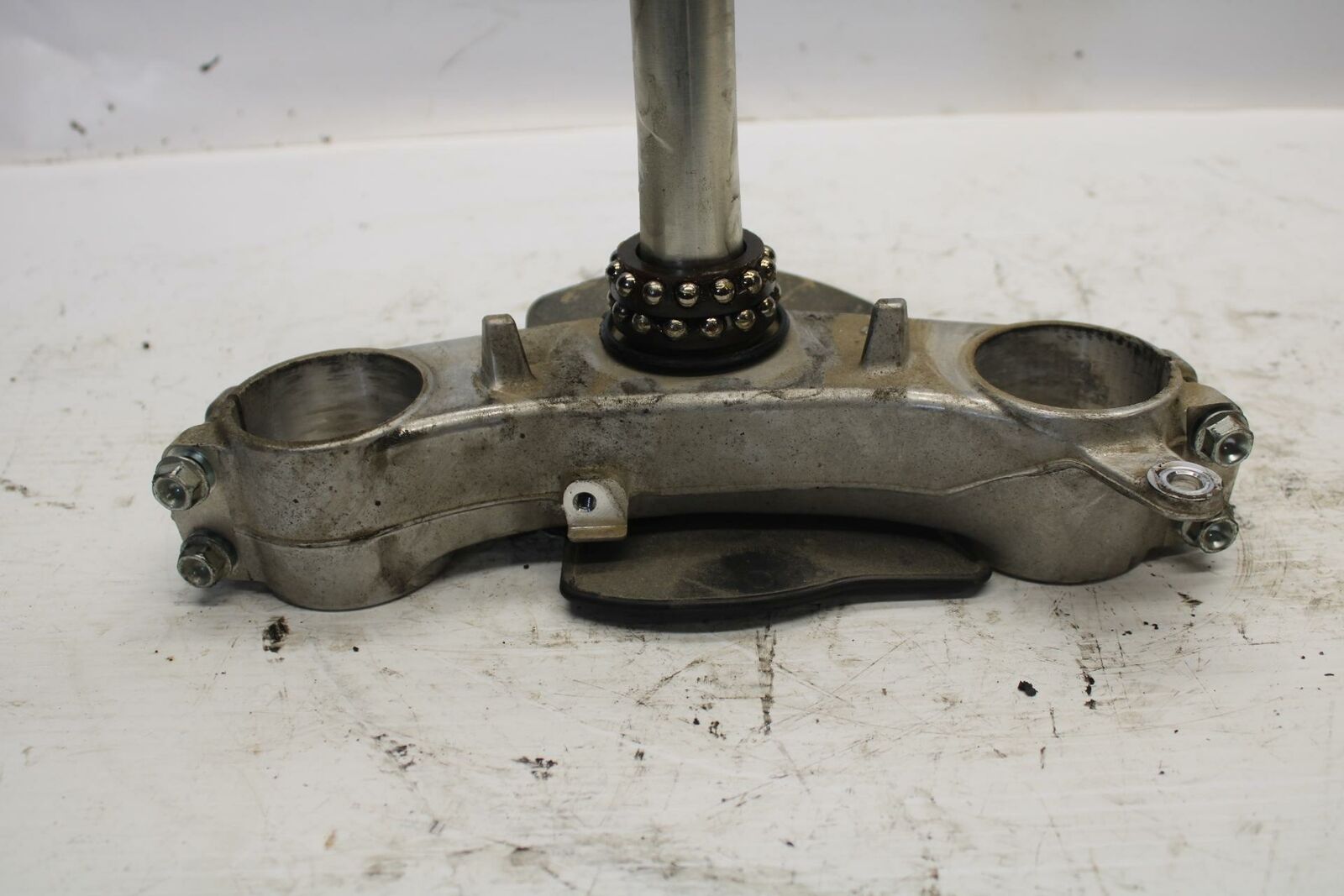 06-07 SUZUKI GSXR600 FRONT FORKS CLAMP LOWER TRIPLE TREE STEM BB275