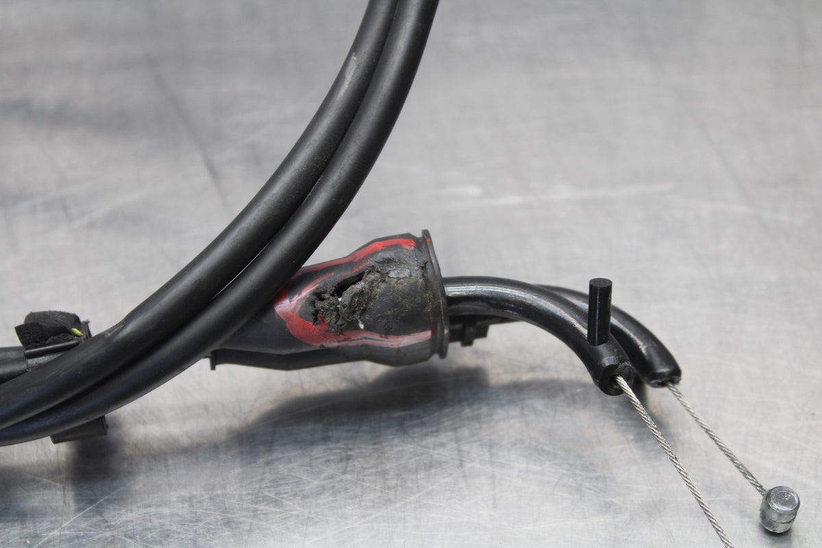 23-24 YAMAHA MT-07 THROTTLE CABLES LINES BB194