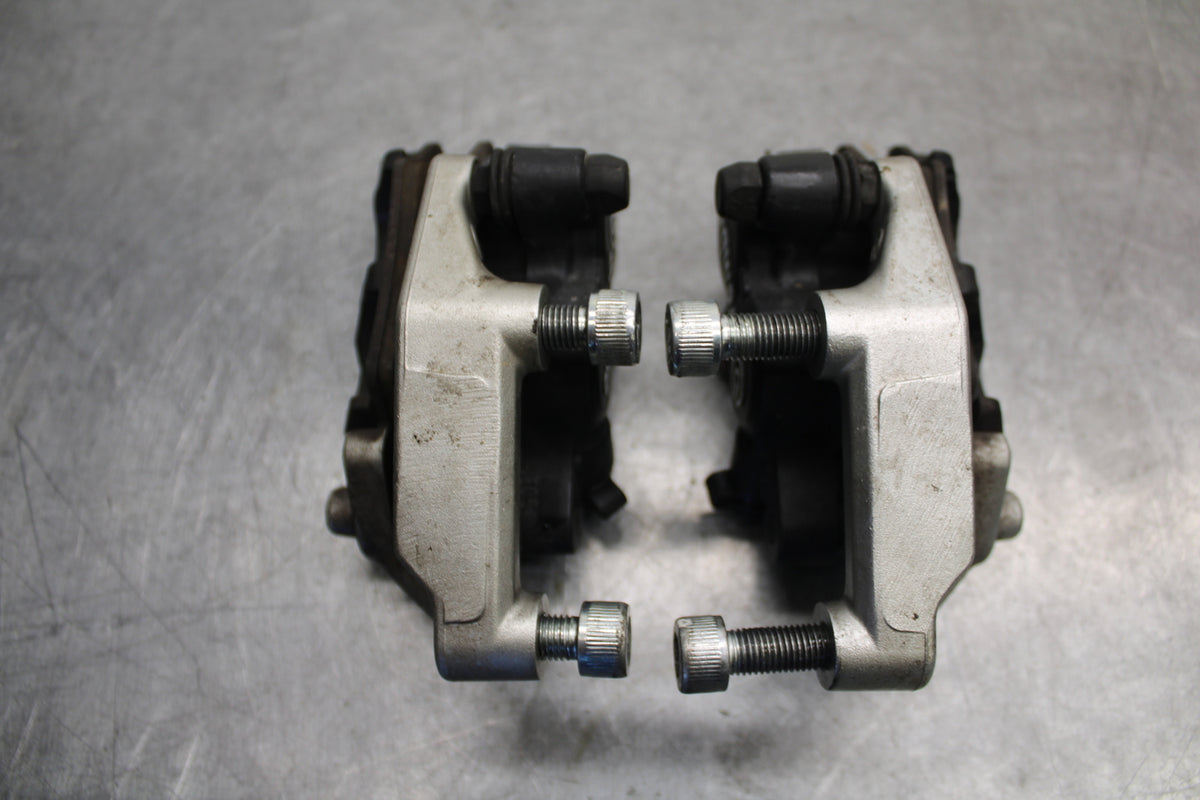06-07 DUCATI MONSTER 695 RIGHT LEFT FRONT BRAKE CALIPER SET PAIR CALIPERS BB674