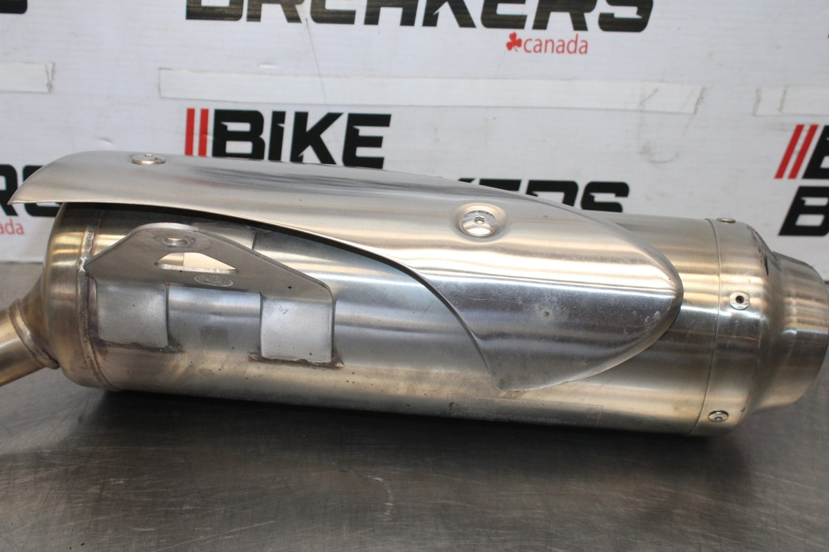 12 TRIUMPH STREET TRIPLE R RIGHT EXHAUST PIPE MUFFLER SLIP ON CAN SILENCER BB914
