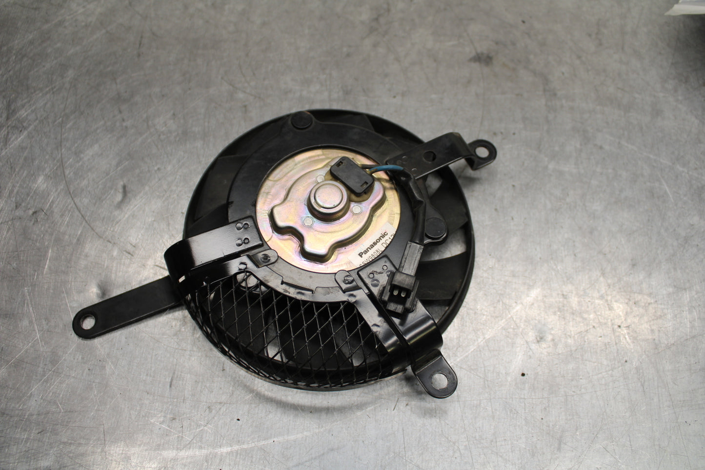08-10 SUZUKI GSXR750 ENGINE RADIATOR COOLING FAN BB119