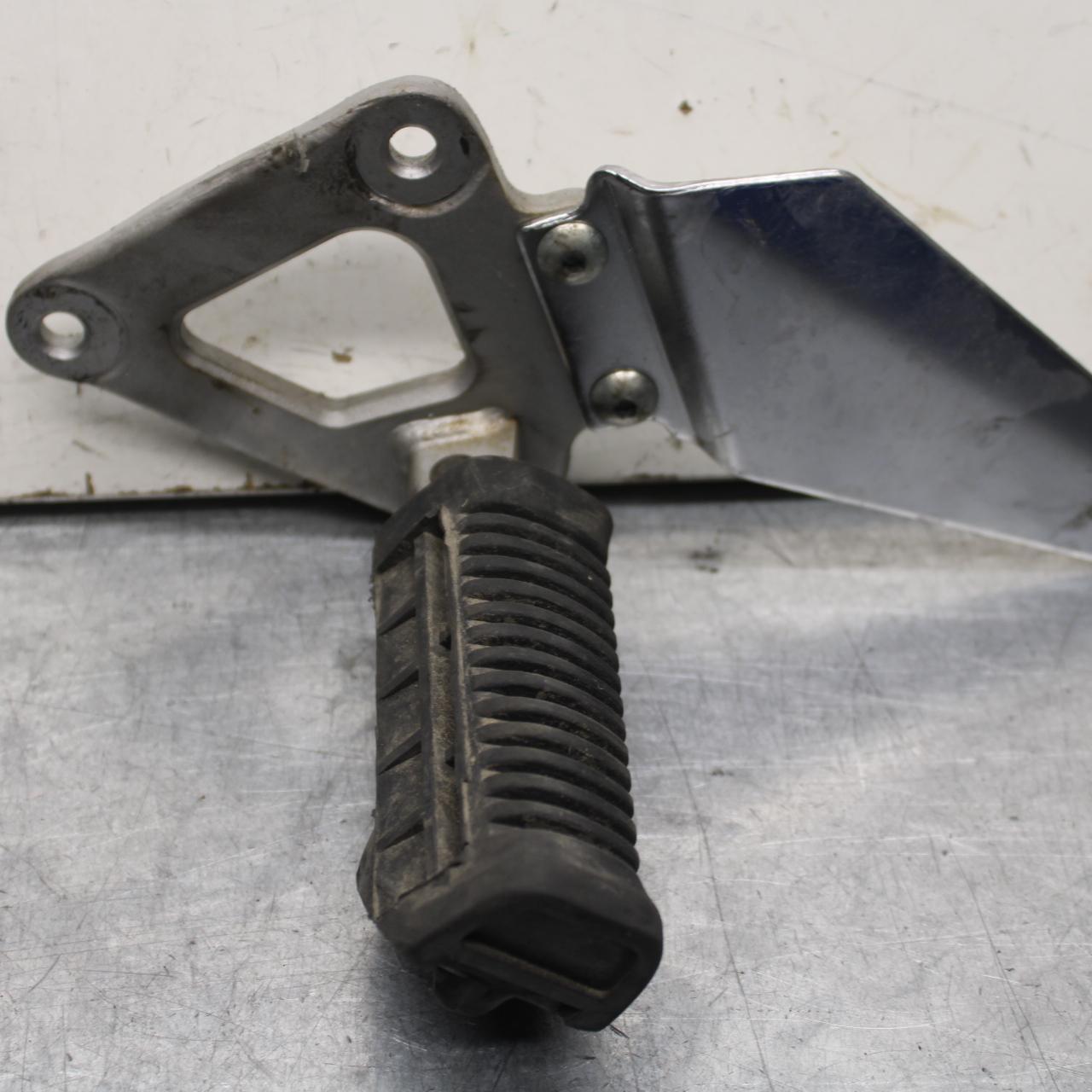 04-09 SUZUKI GS 500 FH GS500F LEFT REARSET REAR SET DRIVER FOOT PEG REST BB97