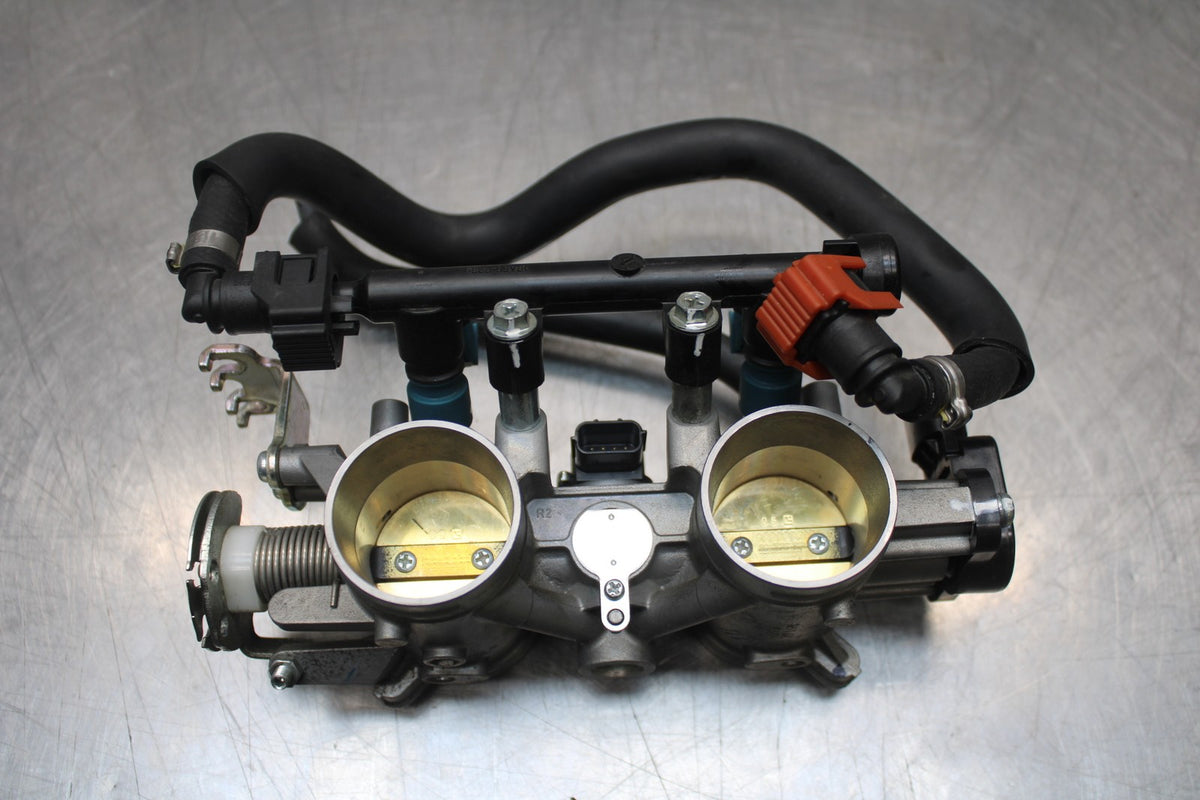 22-25 YAMAHA YZF R7 MAIN FUEL INJECTORS / THROTTLE BODIES BB583