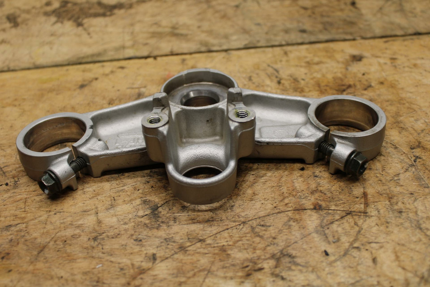 98-05 HONDA SUPER HAWK 1000 VTR1000F FORKS UPPER TRIPLE TREE CLAMP BB341