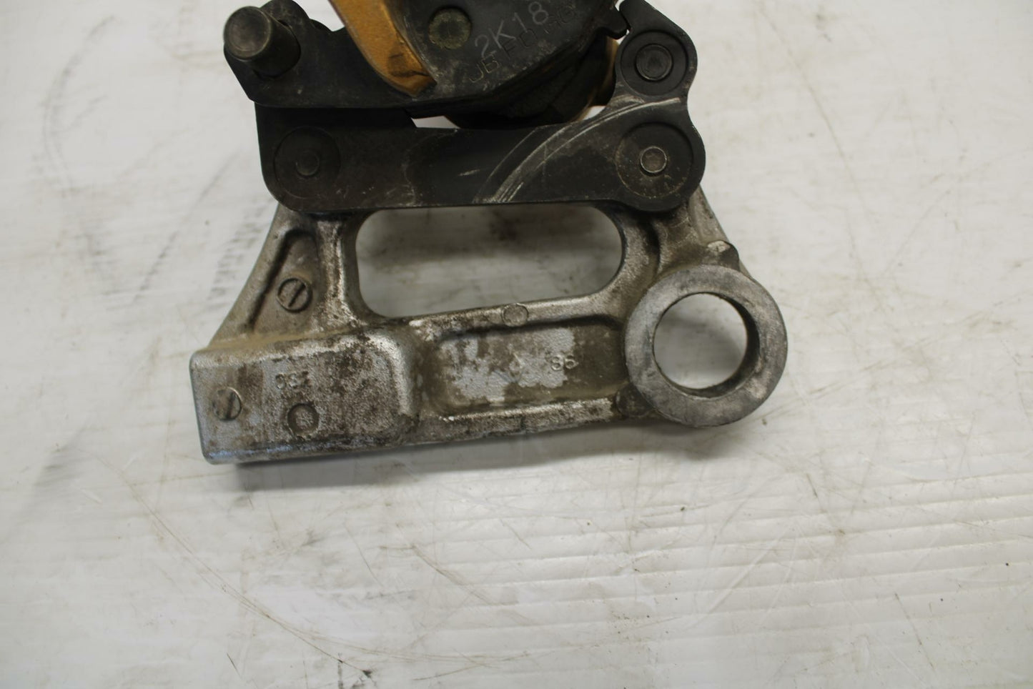 03 KAWASAKI NINJA ZX6RR ZX600K REAR BACK BRAKE CALIPER W MOUNT BRACKET BB264