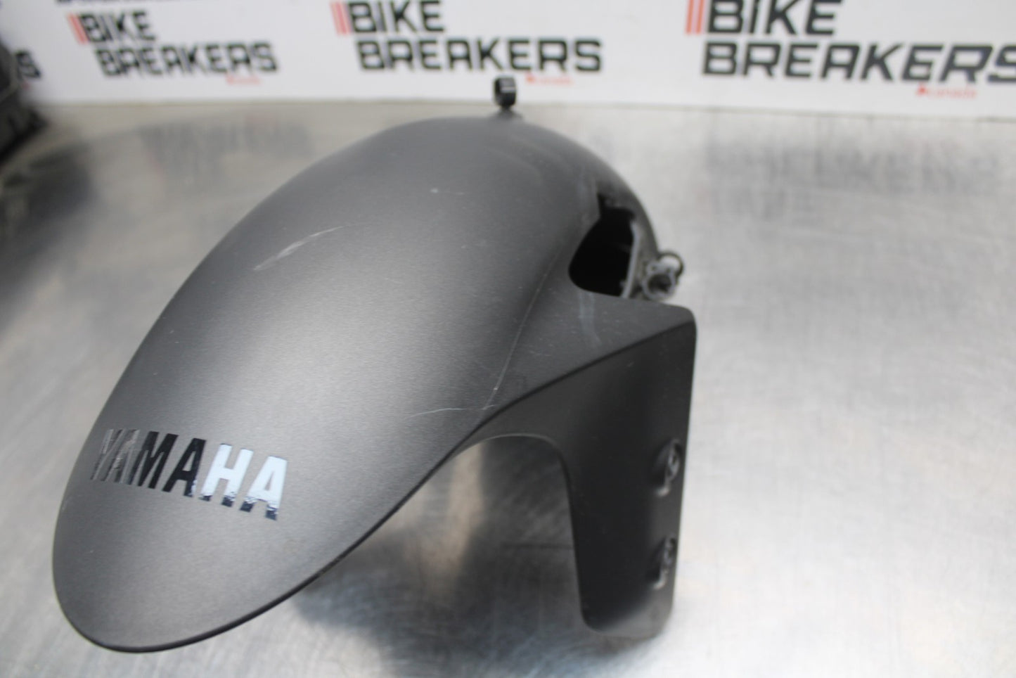 22-25 YAMAHA YZF R7 FRONT WHEEL FENDER COWL FAIRING BEB-21511-00-P3 BB769