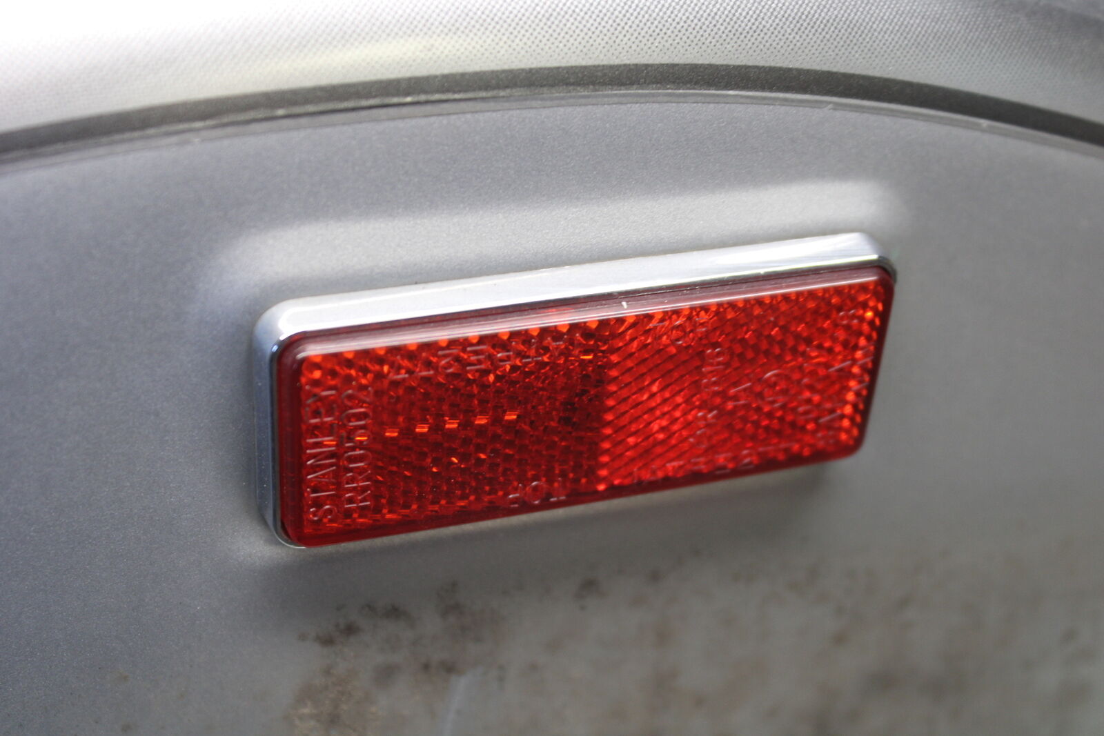 05-09 SUZUKI BOULEVARD C90 REAR BACK WHEEL FENDER MUD GUARD BB692