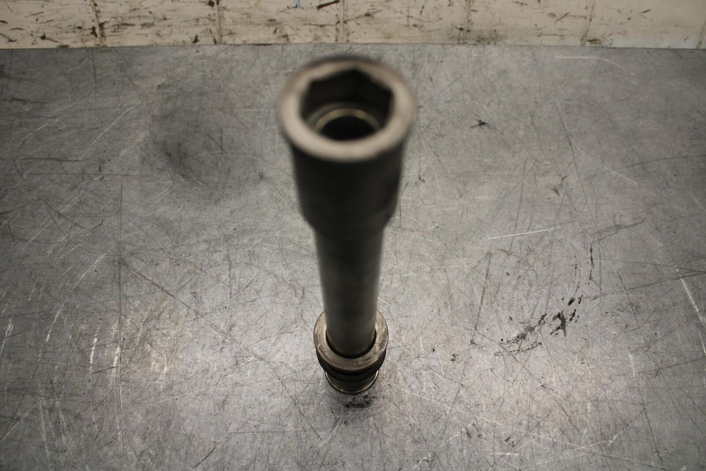 2009 Kawasaki Ninja ZX6R ZX600R FRONT WHEEL RIM AXLE PIVOT BOLT 41068-0034 BB548