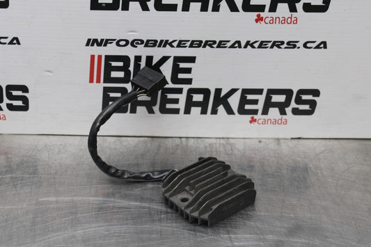 00-02 KAWASAKI NINJA ZX6R RECTIFIER VOLTAGE REGULATOR BB750