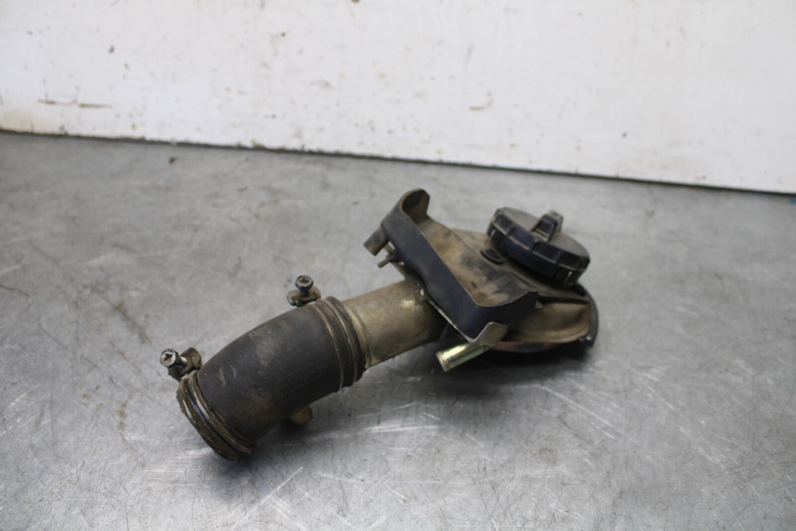 05-09 SUZUKI BOULEVARD C90 FUEL TANK GAS CAP BB692