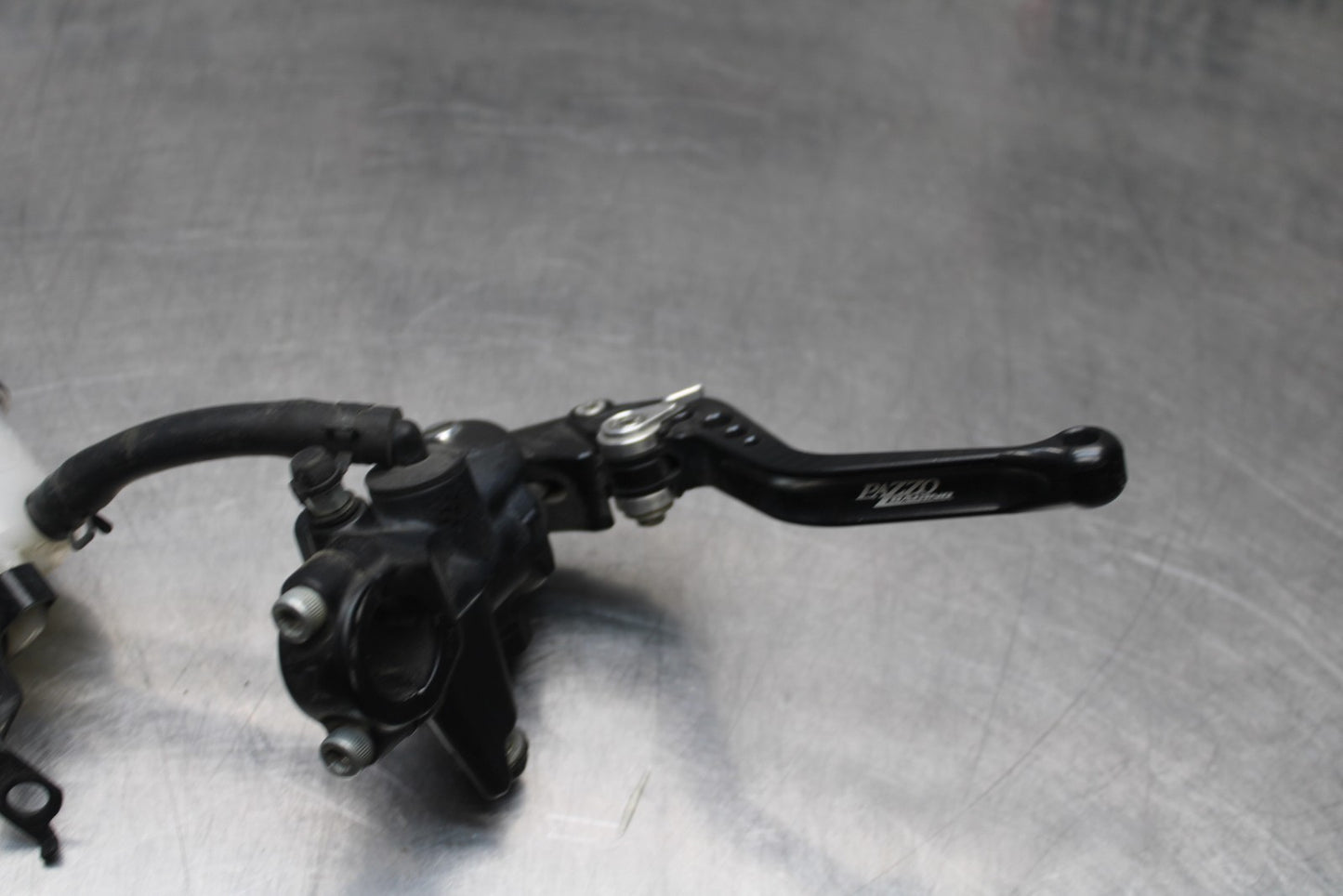 08 KAWASAKI NINJA ZX10R FRONT BRAKE MASTER CYLINDER w/ PAZZO LEVER BB201