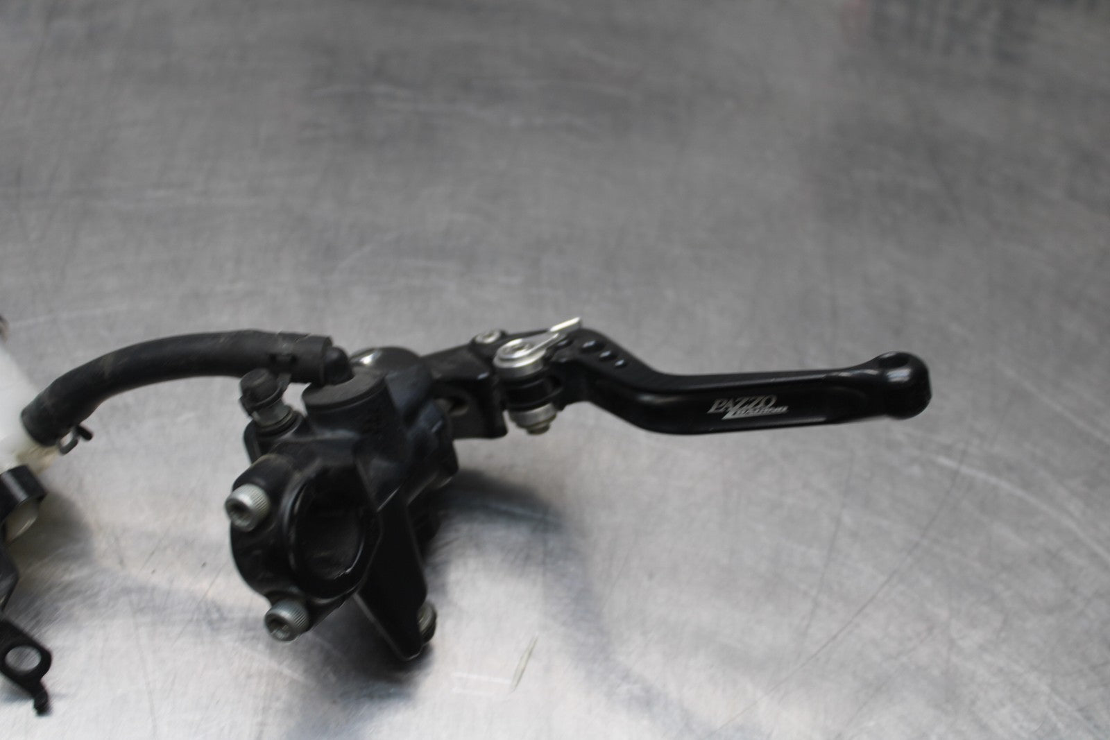 08 KAWASAKI NINJA ZX10R FRONT BRAKE MASTER CYLINDER w/ PAZZO LEVER BB201