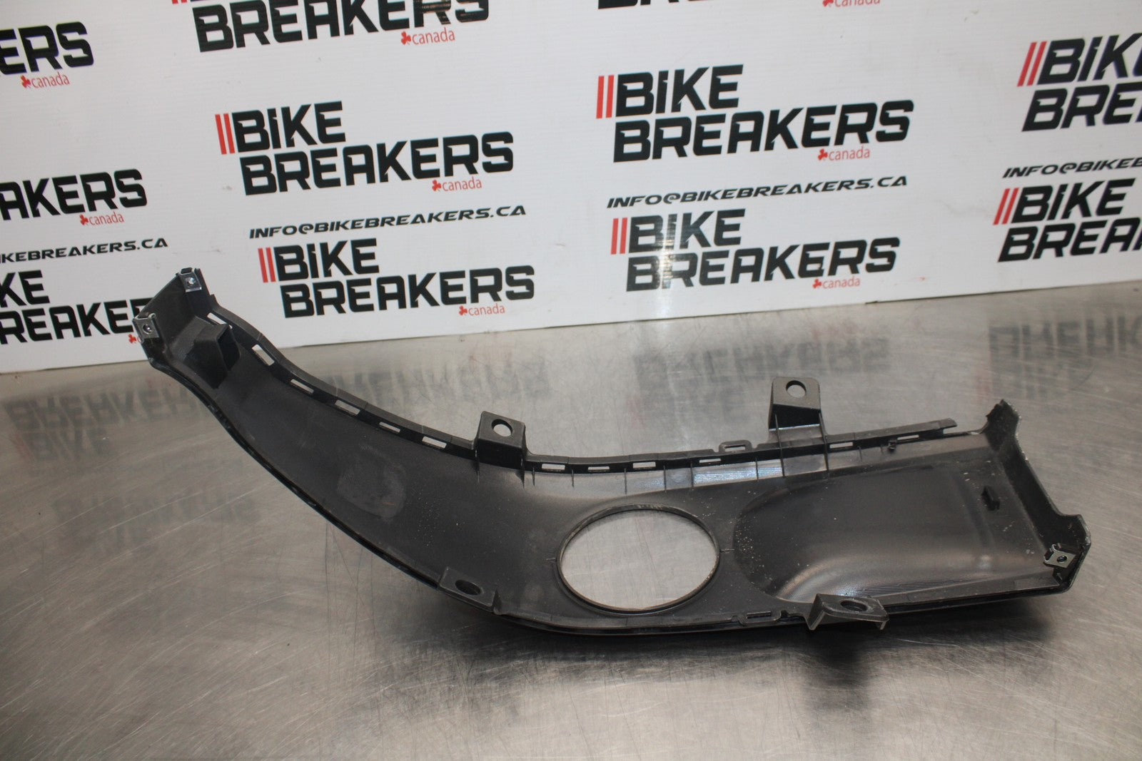 22-25 YAMAHA YZF R7 GAS TANK FUEL CELL COVER FAIRING COWL BB769