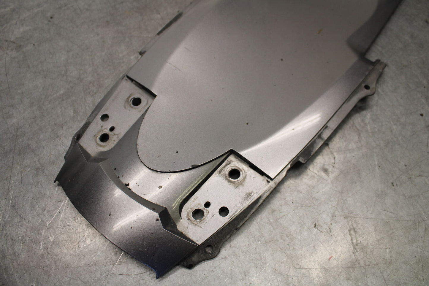 05-06 SUZUKI GSXR1000 REAR BACK TAIL UNDERTAIL FAIRING COWL FENDER BB663