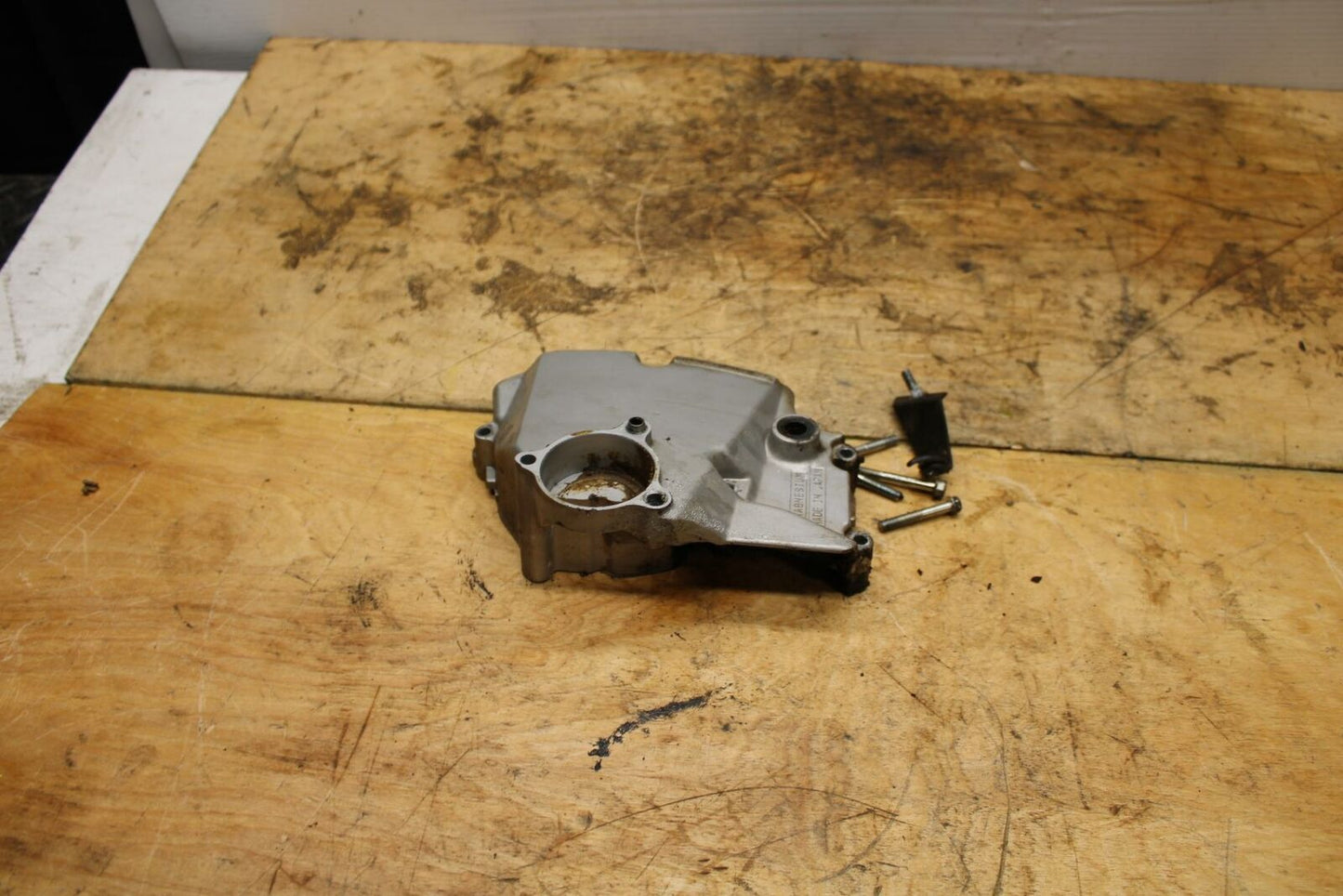 91-93 YAMAHA FZR1000 ENGINE SPROCKET COVER BB339
