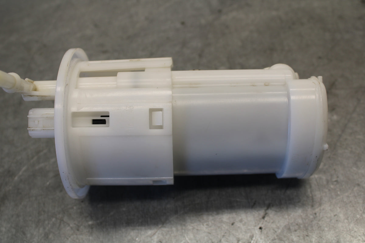 09-14 YAMAHA YZF R1 FUEL PUMP GAS PETROL SENDER UNIT 14B-13907-20-00  BB676