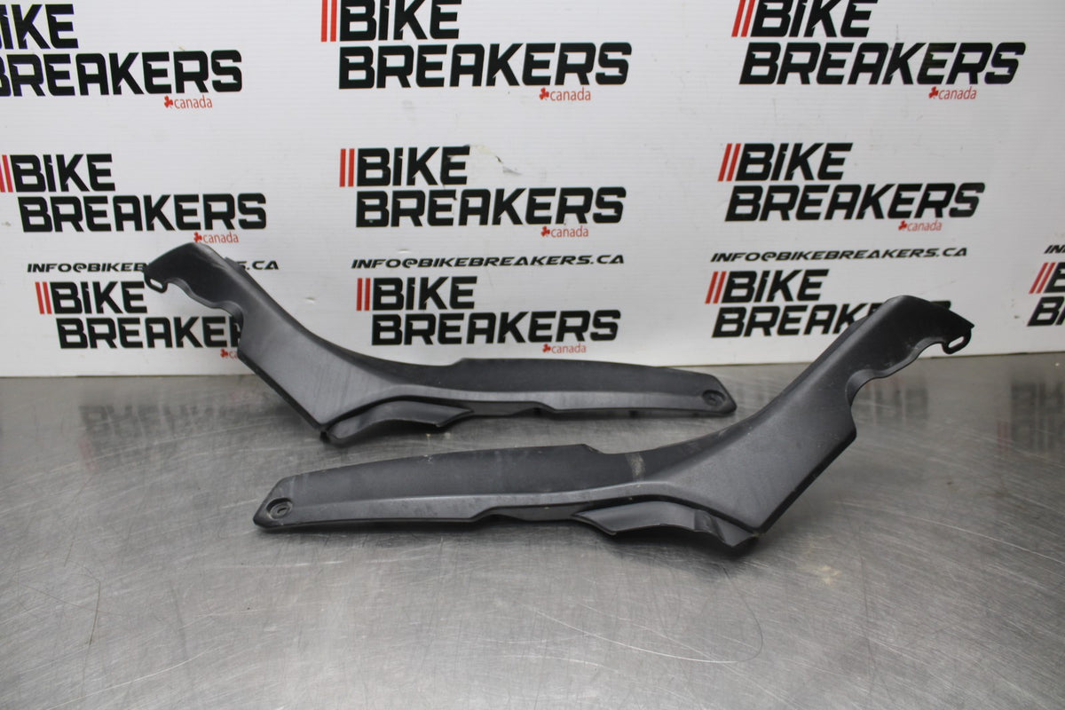22-25 YAMAHA YZF R7 LEFT RIGHT FRONT UPPER MID SIDE FAIRING COWL PLASTIC BB850