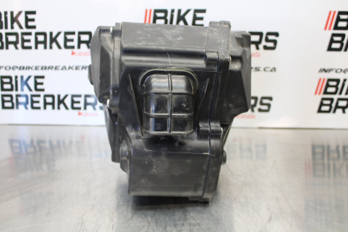23 YAMAHA YZF R3 AIRBOX AIR INTAKE FILTER BOX BB147