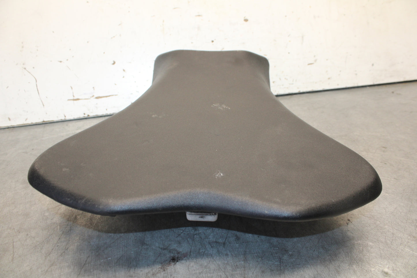 13-18 KAWASAKI NINJA ZX6R FRONT DRIVERS SEAT PAD SADDLE  BB682