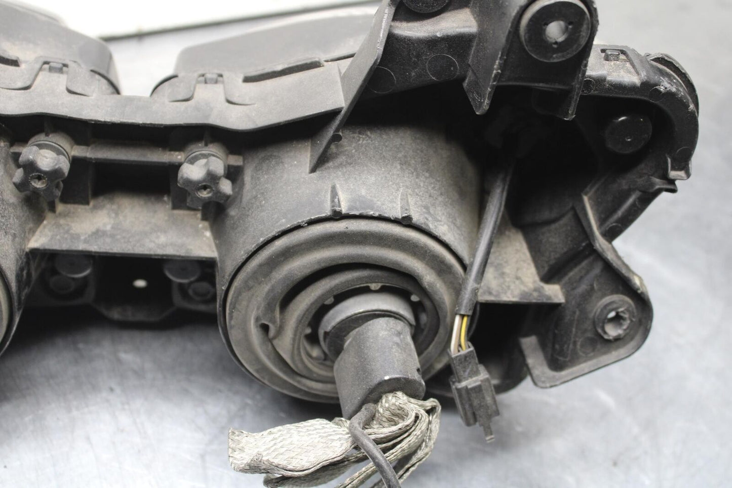 09-12 KAWASAKI NINJA ZX6R FRONT HEADLIGHT HEAD LIGHT LAMP BB617