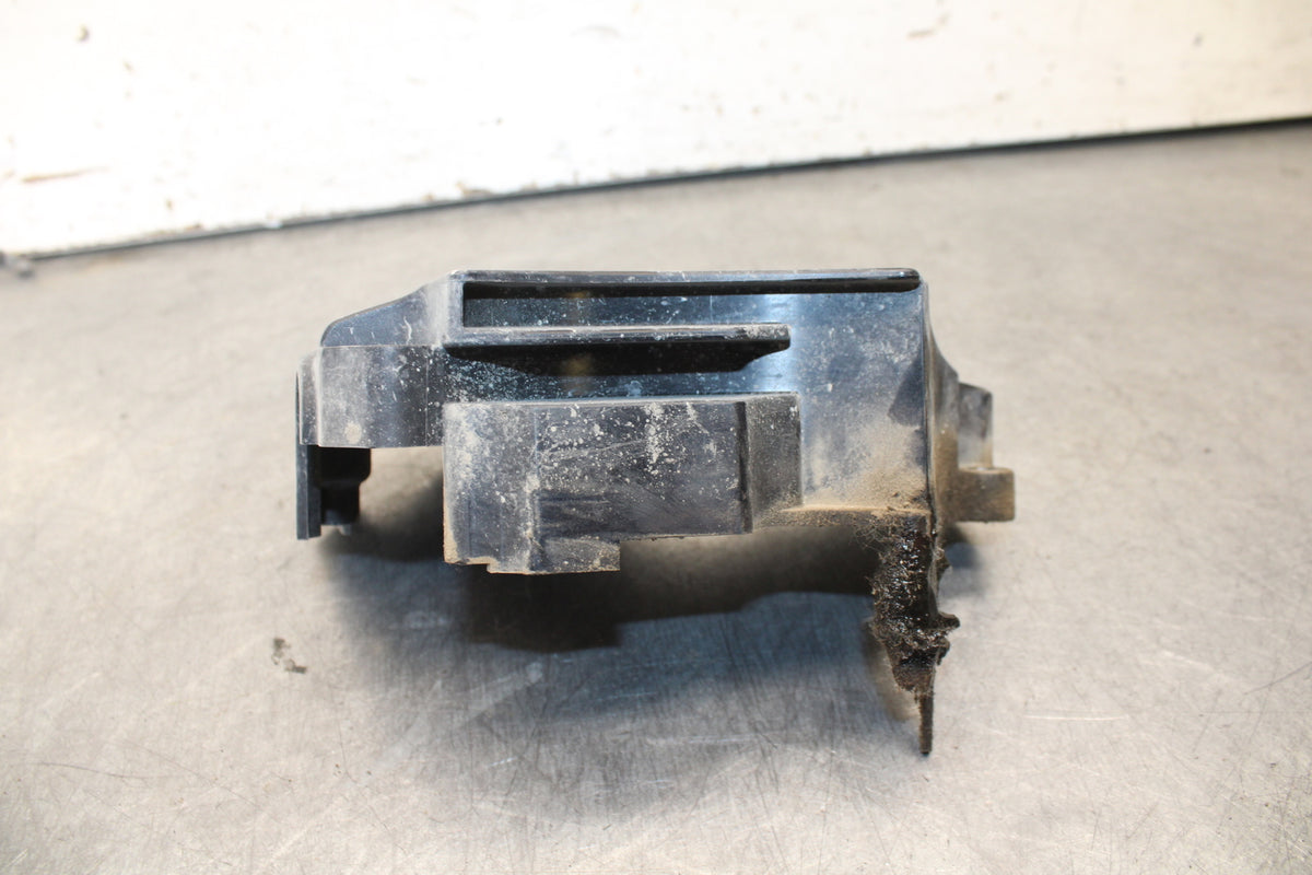 09-15 YAMAHA FZ6R ENGINE SPROCKET COVER BB686