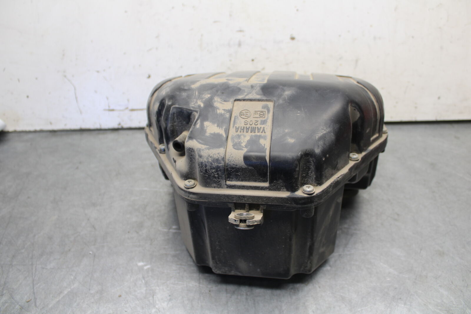 09-15 YAMAHA FZ6R AIRBOX AIR INTAKE FILTER BOX  BB686