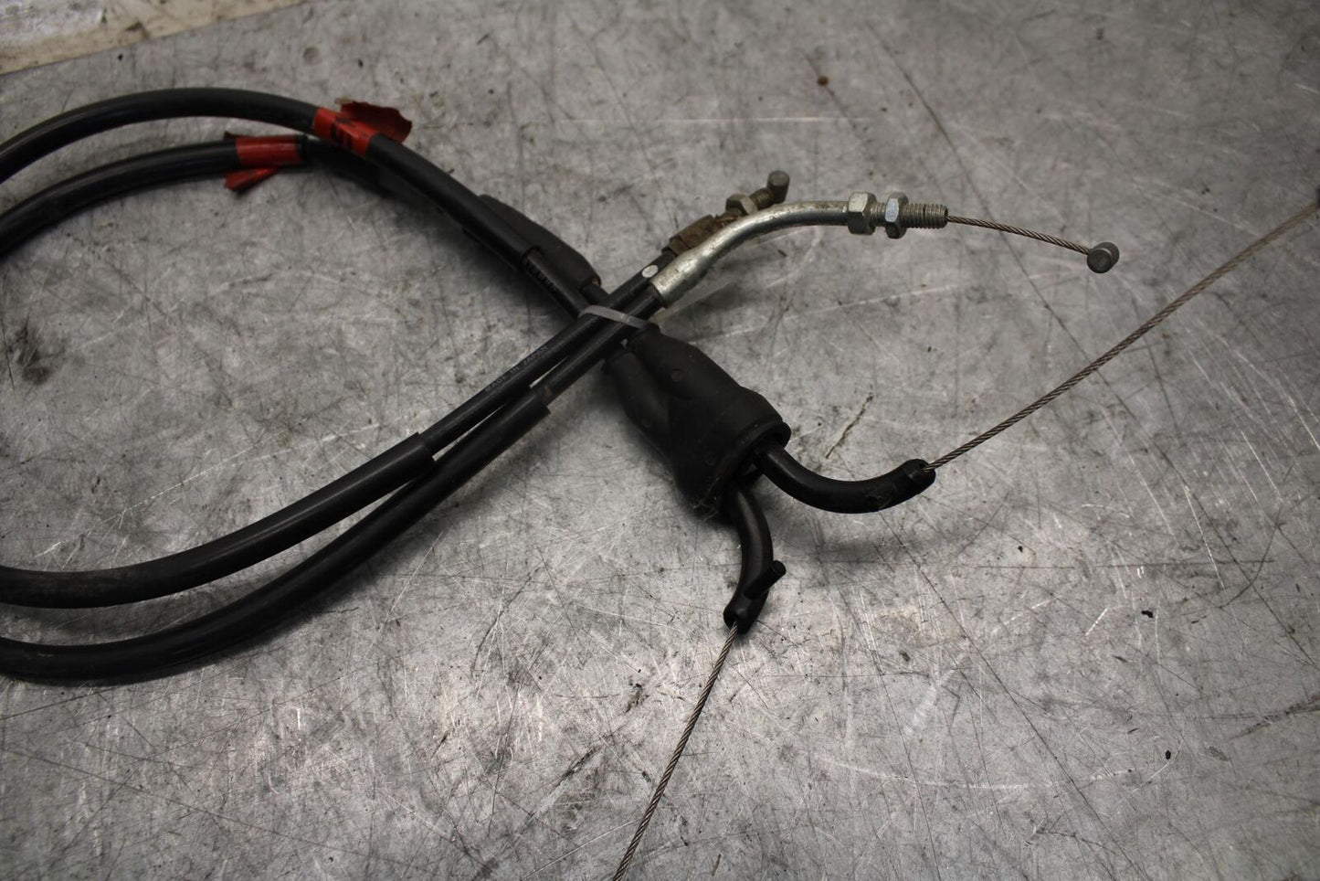2003 Yamaha YZF R1 THROTTLE CABLES LINES 5PW-26302-00-00 BB50