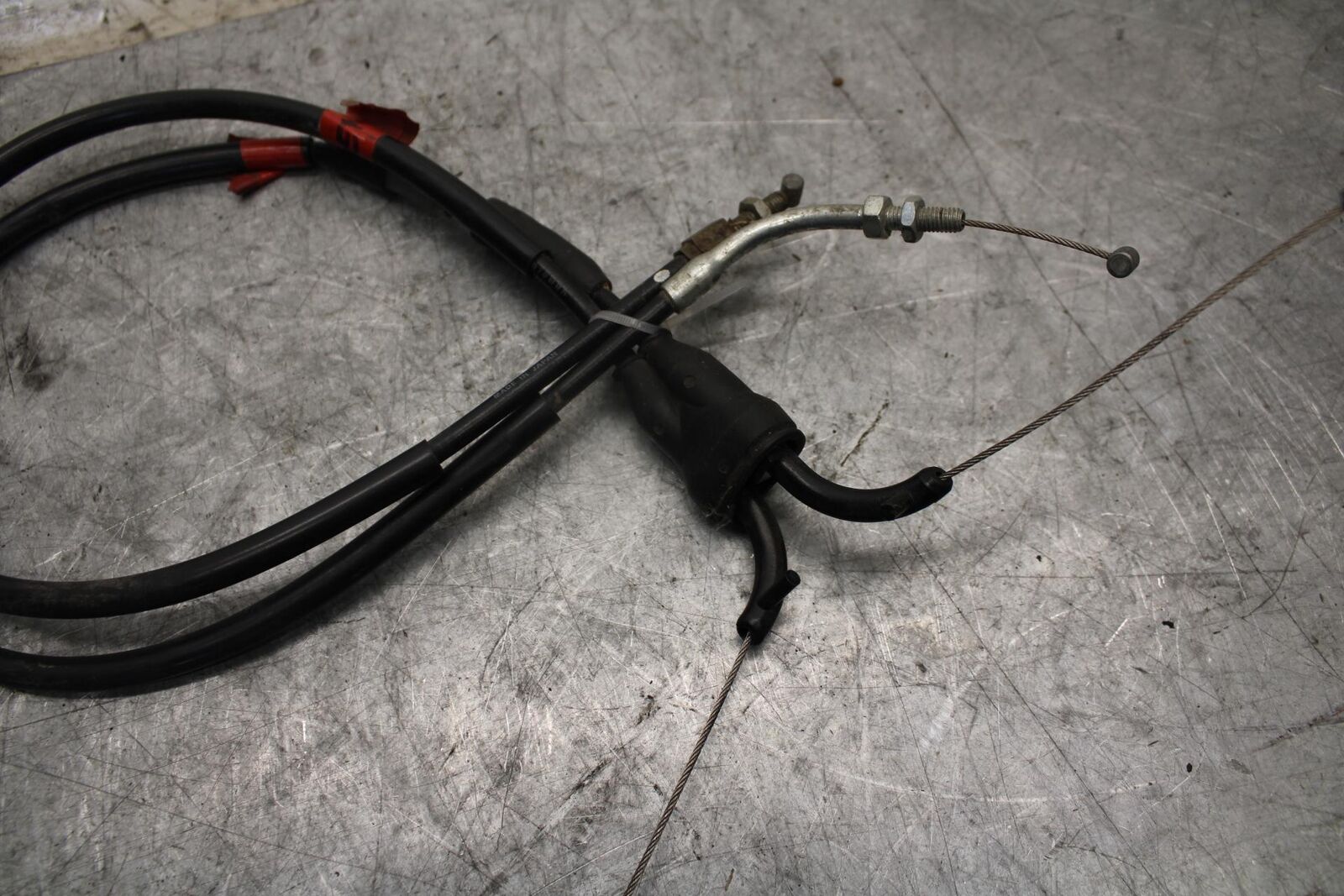 2003 Yamaha YZF R1 THROTTLE CABLES LINES 5PW-26302-00-00 BB50
