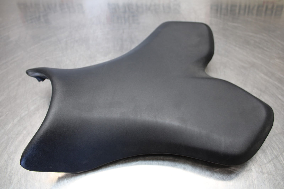 04-05 YAMAHA YZF R1 FRONT DRIVERS SEAT PAD SADDLE PILLION BB173