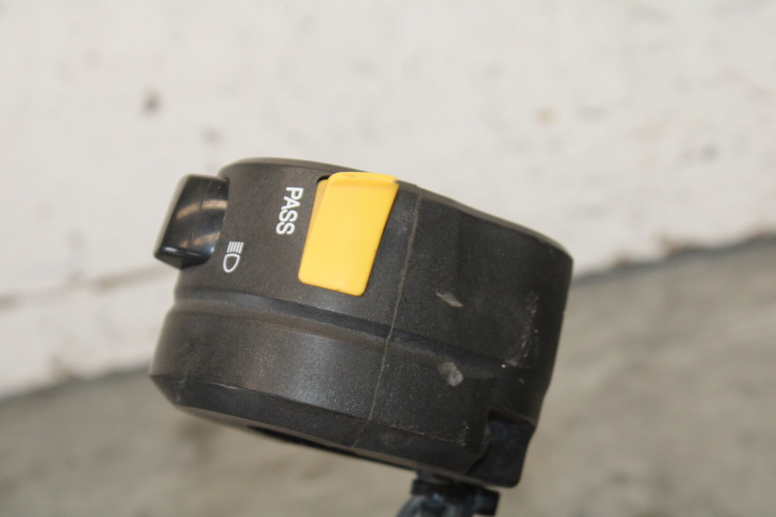 06-07 SUZUKI GSXR 600 RIGHT CLIP ON HANDLE KILL OFF START SWITCH SWITCHES BB694