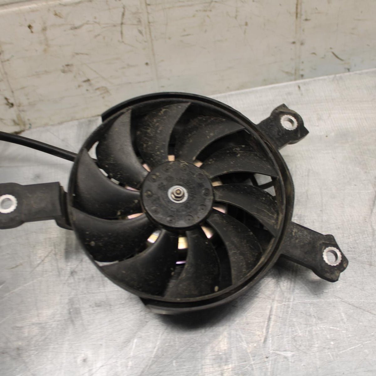17-23 SUZUKI GSXR 250 GSX250RL8  RADIATOR MOTOR COOLER FAN RADIATER BB490