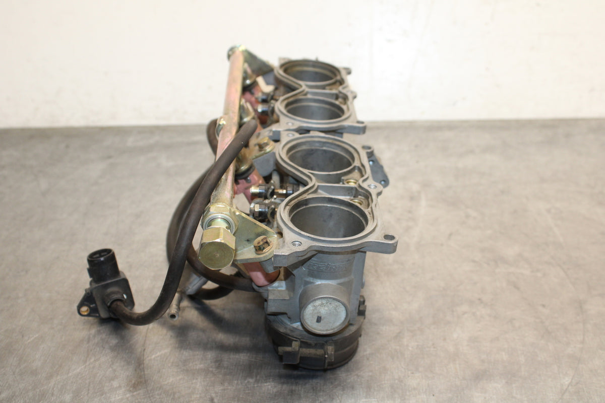03-04 HONDA CBR600RR MAIN FUEL INJECTORS / THROTTLE BODIES BB134