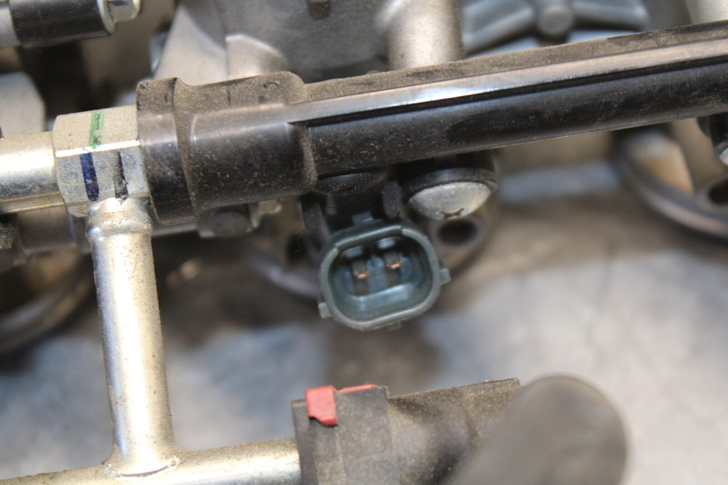 09-12 KAWASAKI NINJA ZX6R MAIN FUEL INJECTORS / THROTTLE BODIES 16163-0128 BB698