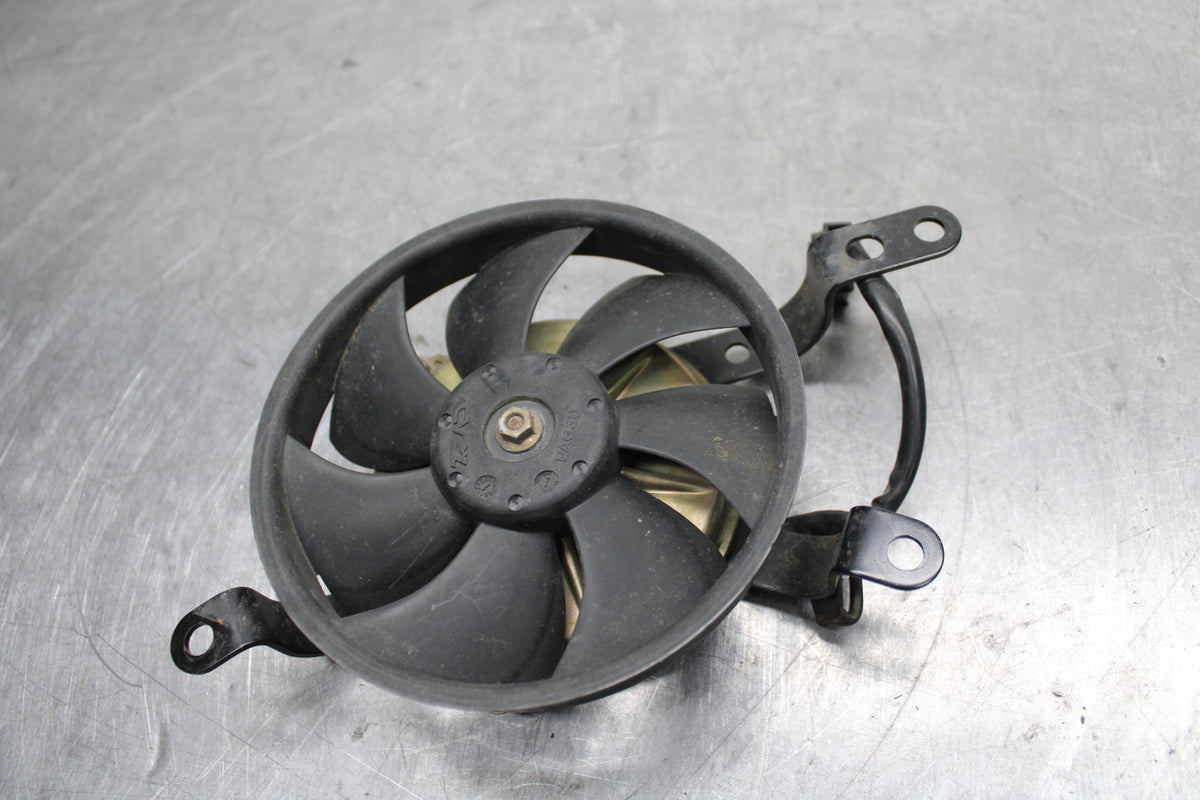 04-05 YAMAHA YZF R1 RIGHT ENGINE RADIATOR COOLING FAN MOTOR BB131