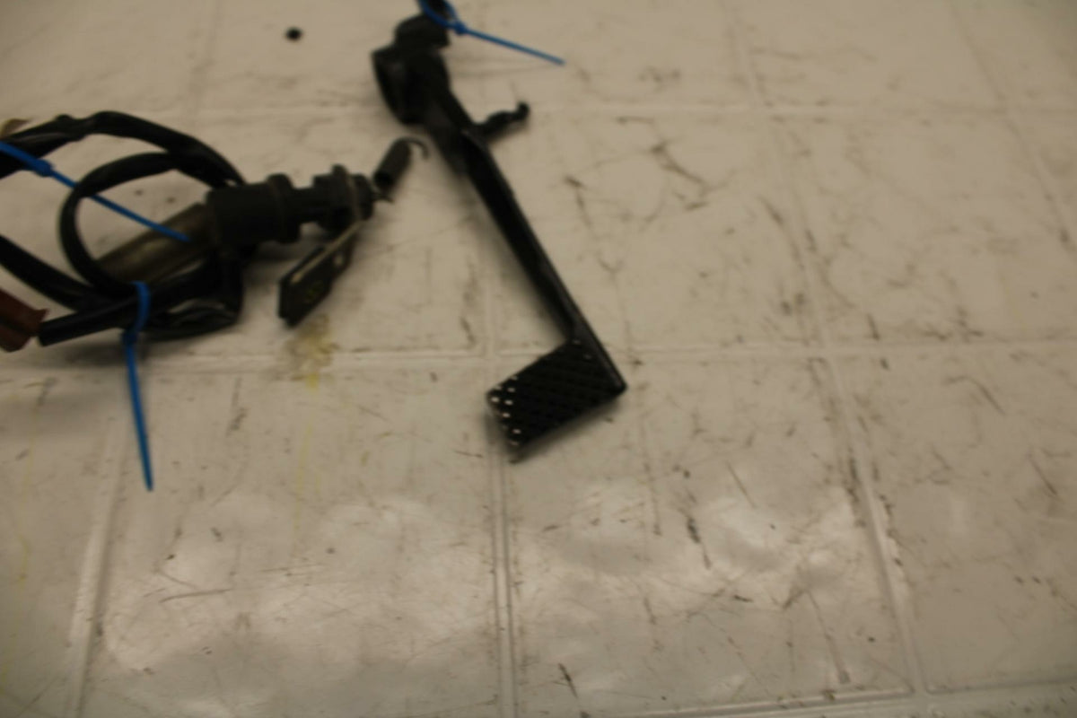 07 YAMAHA YZF R6 RIGHT REARSET BRAKE FOOT PEDAL BB284 B
