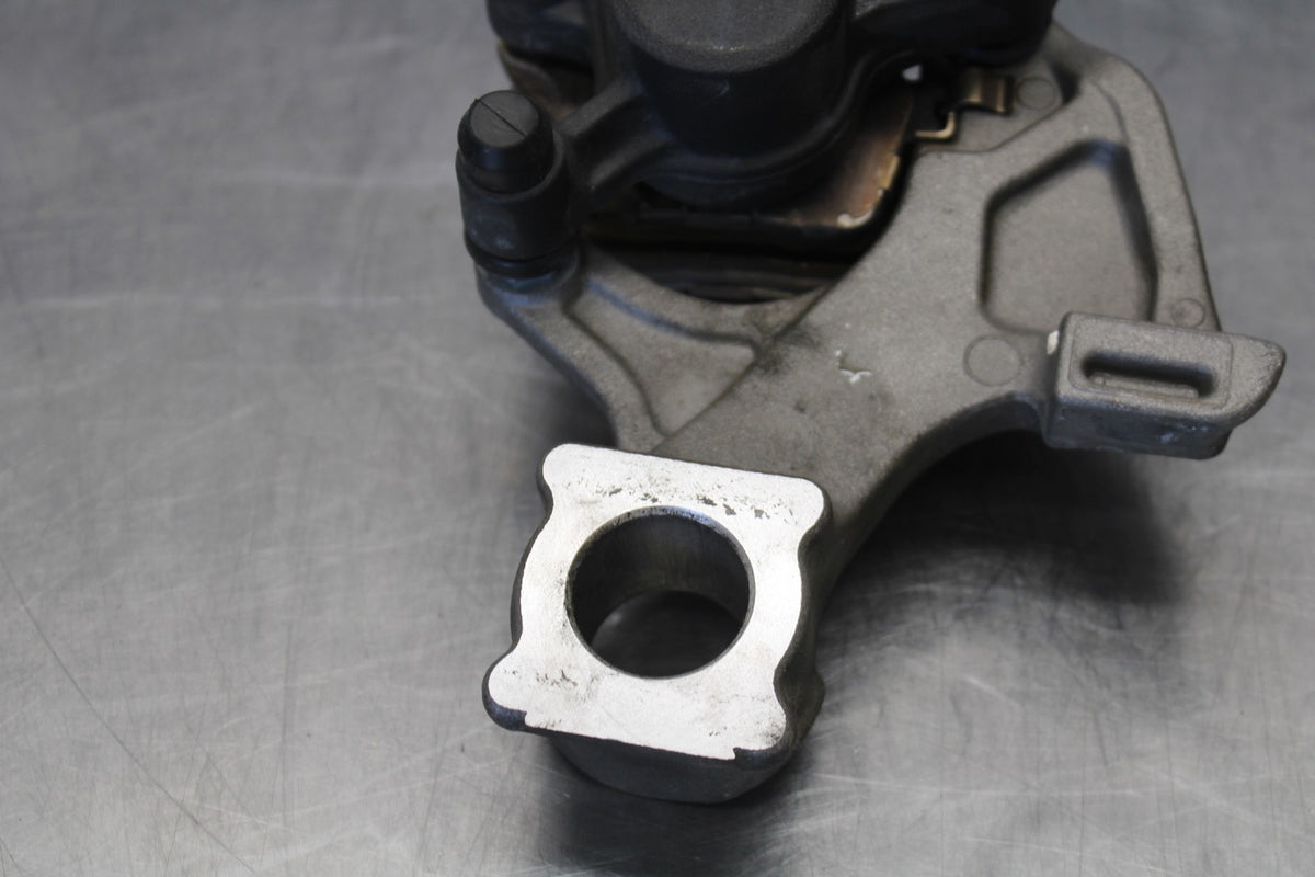 18 SUZUKI GSXR750 REAR BACK BRAKE CALIPER W MOUNT BRACKET BB891