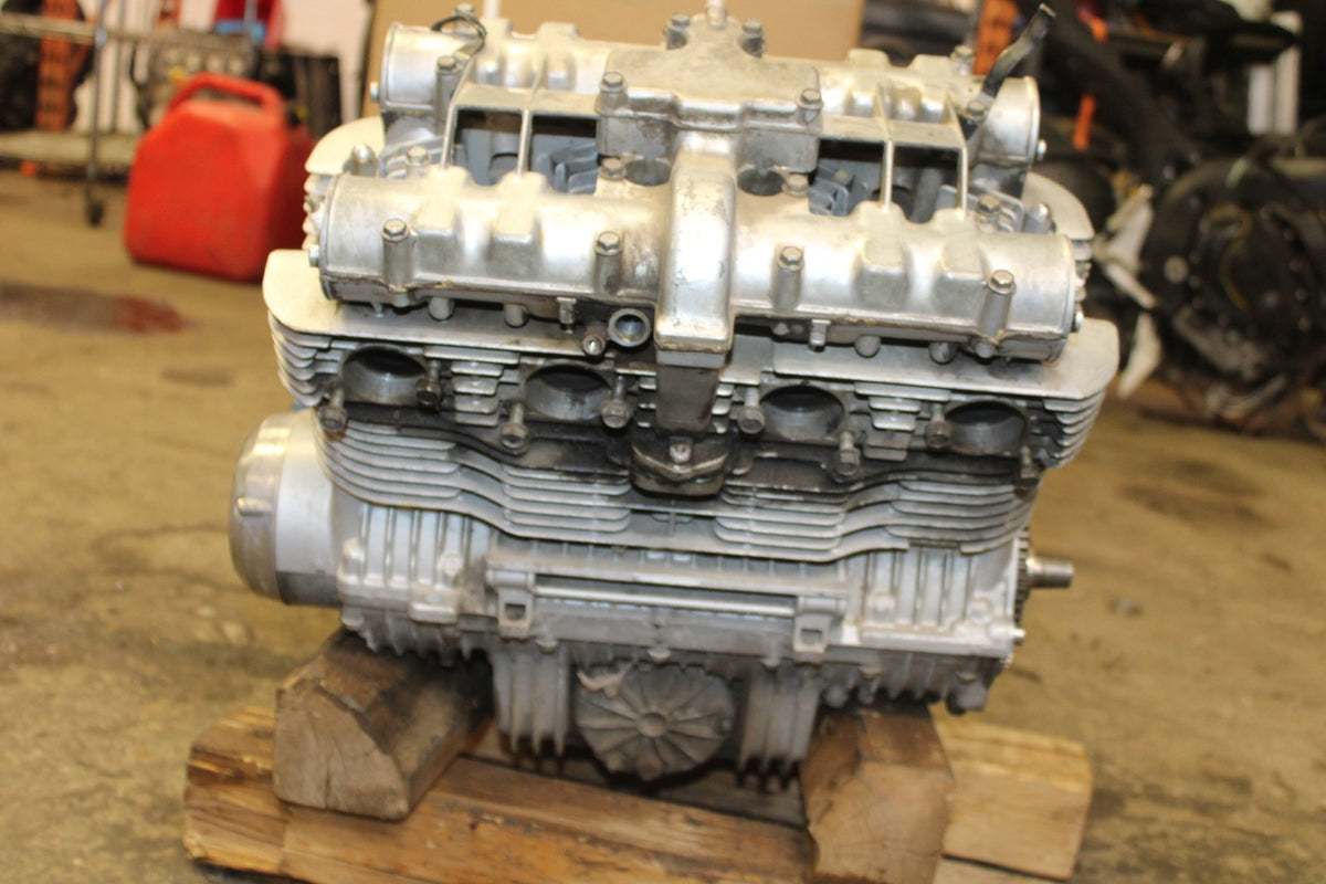 77 SUZUKI GS750 ENGINE MOTOR BB779