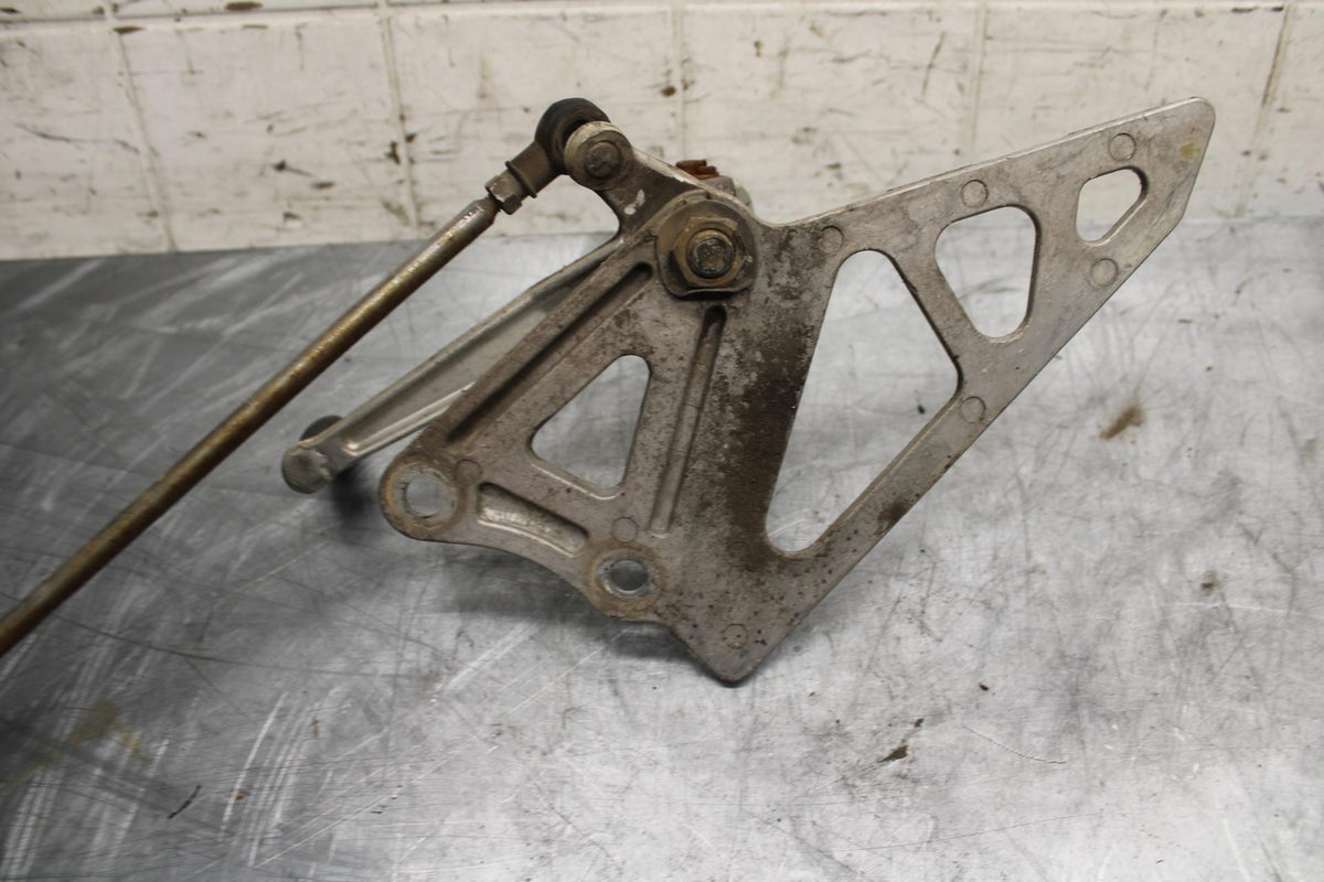 91-92 SUZUKI GSXR750 M  LEFT REARSET REAR SET FOOT PEG W SHIFTER BB493