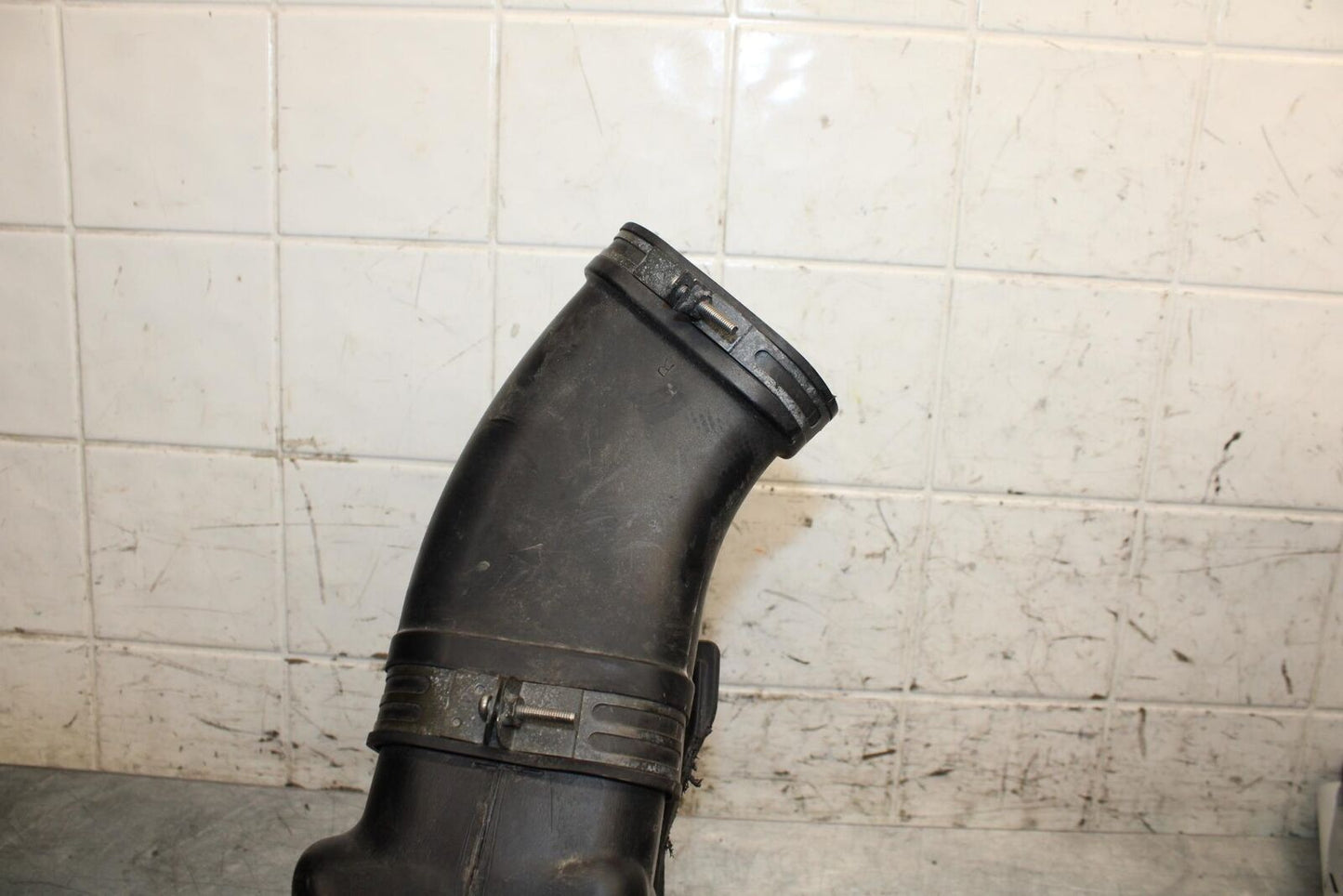 2000 Kawasaki Ninja ZX12R ZX1200A LEFT/ RIGHT RAM AIR INTAKE DUCT SET BB565