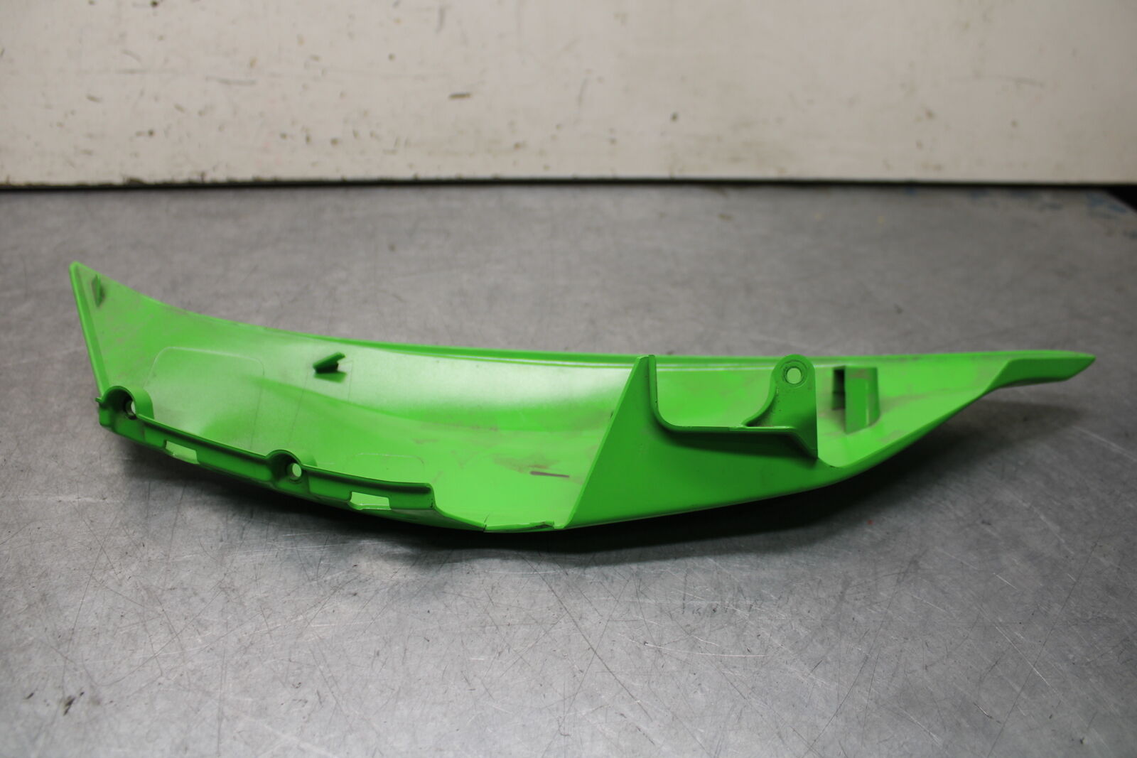 16 KAWASAKI NINJA ZX10R RIGHT REAR BACK TAIL FAIRING COWL 36001-0641-51B  BB650