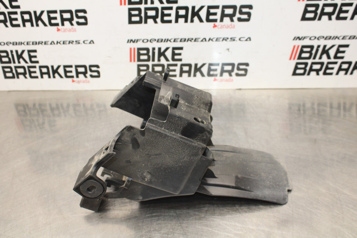 17-24 SUZUKI SV650 REAR BACK TAIL UNDERTAIL BATTERY TRAY PLASTIC BB829