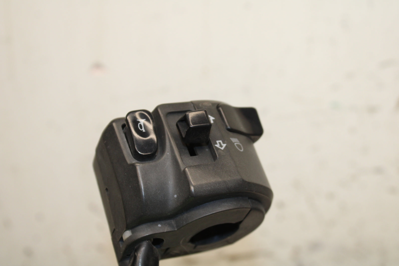 12-13 KAWASAKI Z1000 LEFT CLIP ON HANDLE HORN SIGNALS SWITCH SWITCHES BB743