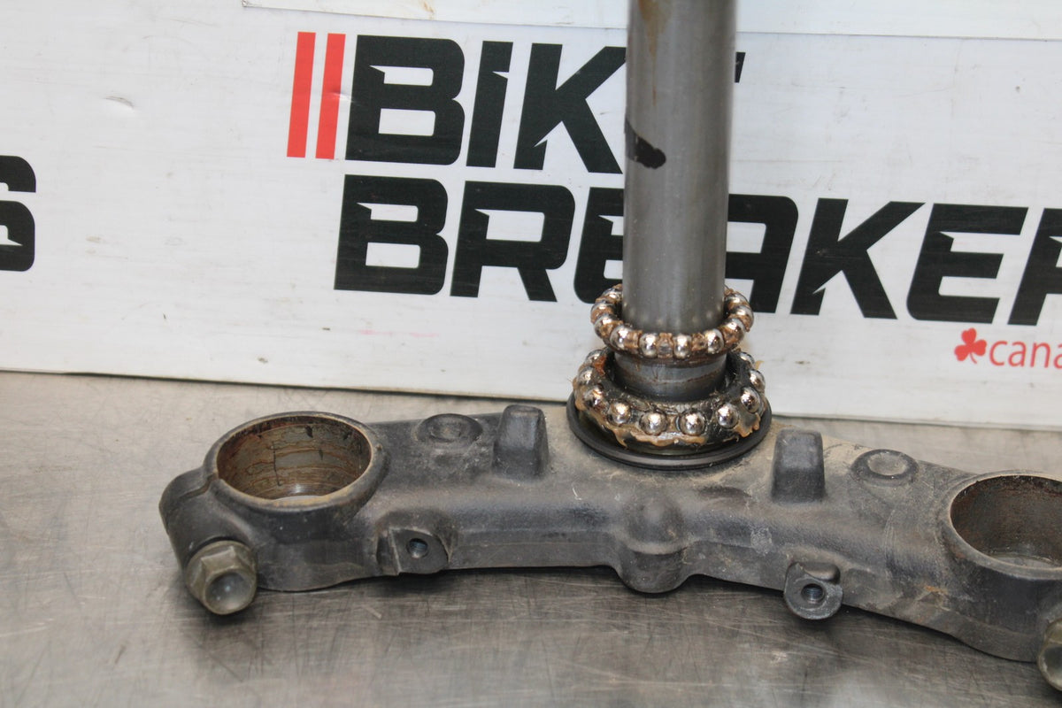 98-05 HONDA SUPER HAWK 1000 VTR1000F FRONT CLAMP LOWER TRIPLE TREE STEM BB924
