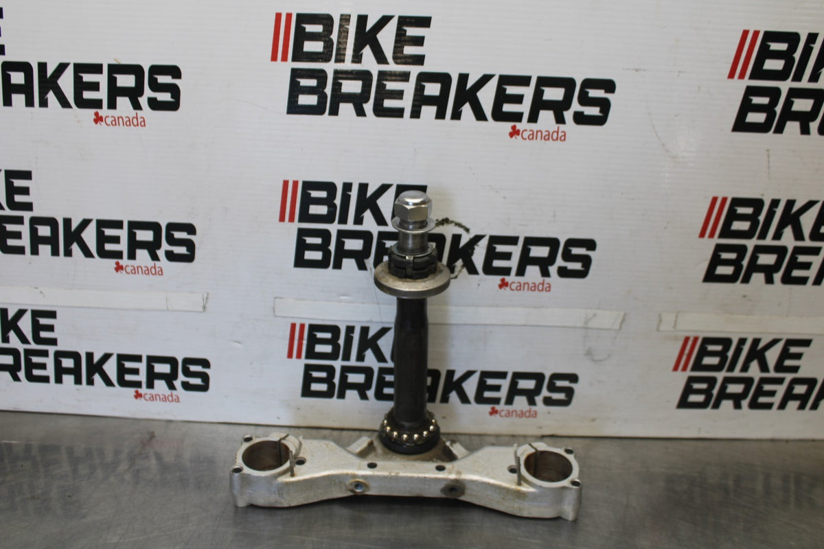 08 YAMAHA V STAR 1100 XVS1100AW CLASSIC FORKS CLAMP LOWER TRIPLE TREE BB916