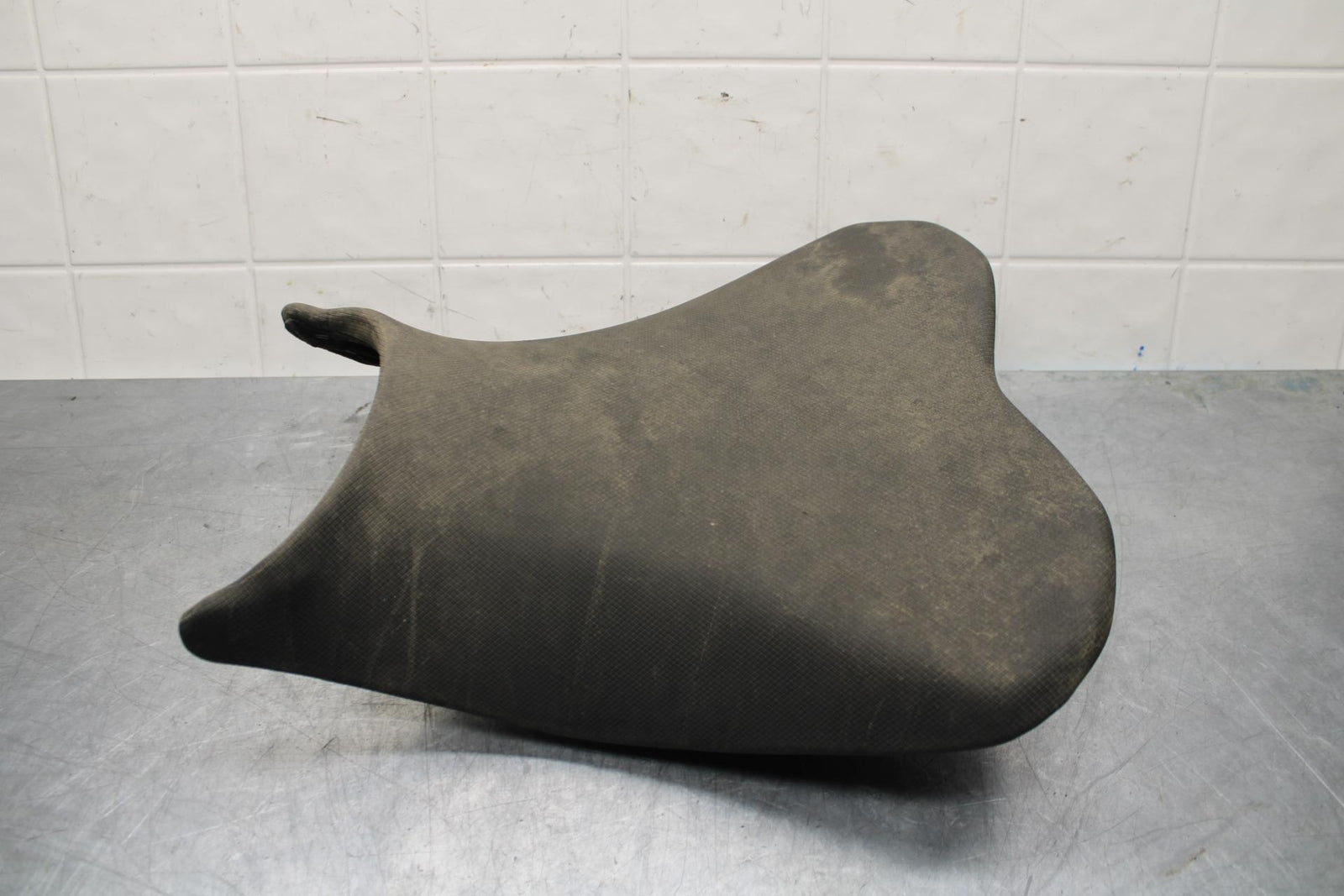 20 KAWASAKI Z400 ER400 ABS FRONT DRIVERS SEAT PAD SADDLE PILLION BB586