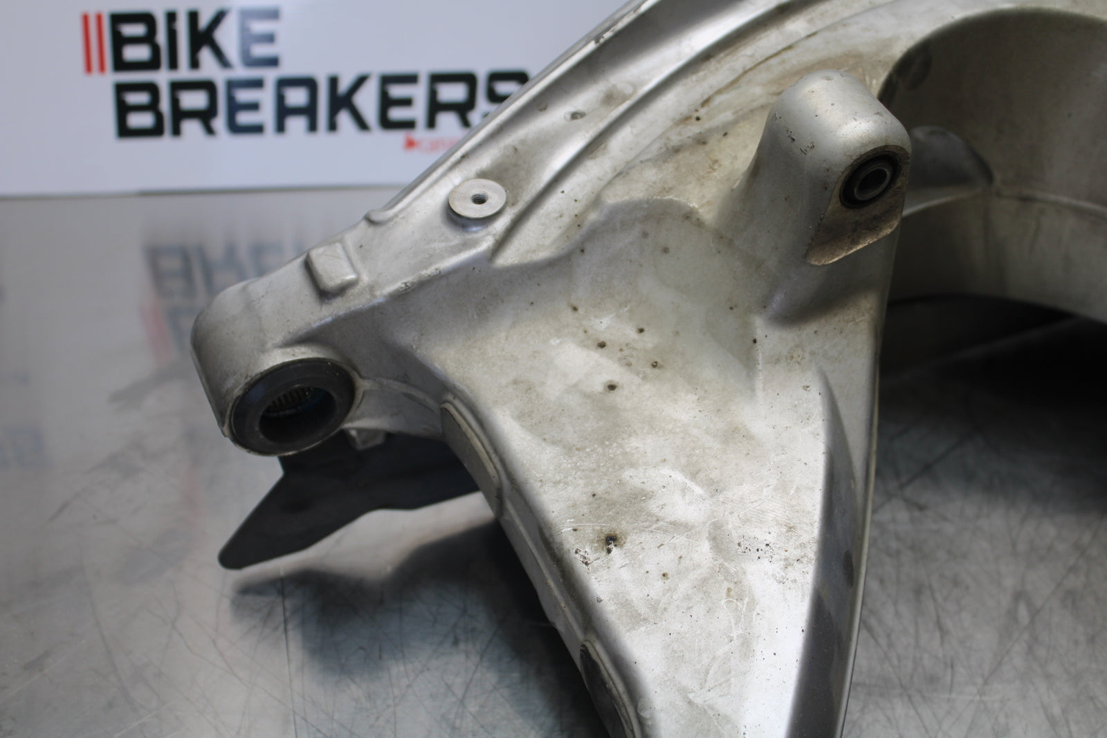 06-12 BMW F800ST REAR SWINGARM BACK SUSPENSION SWING ARM BB144
