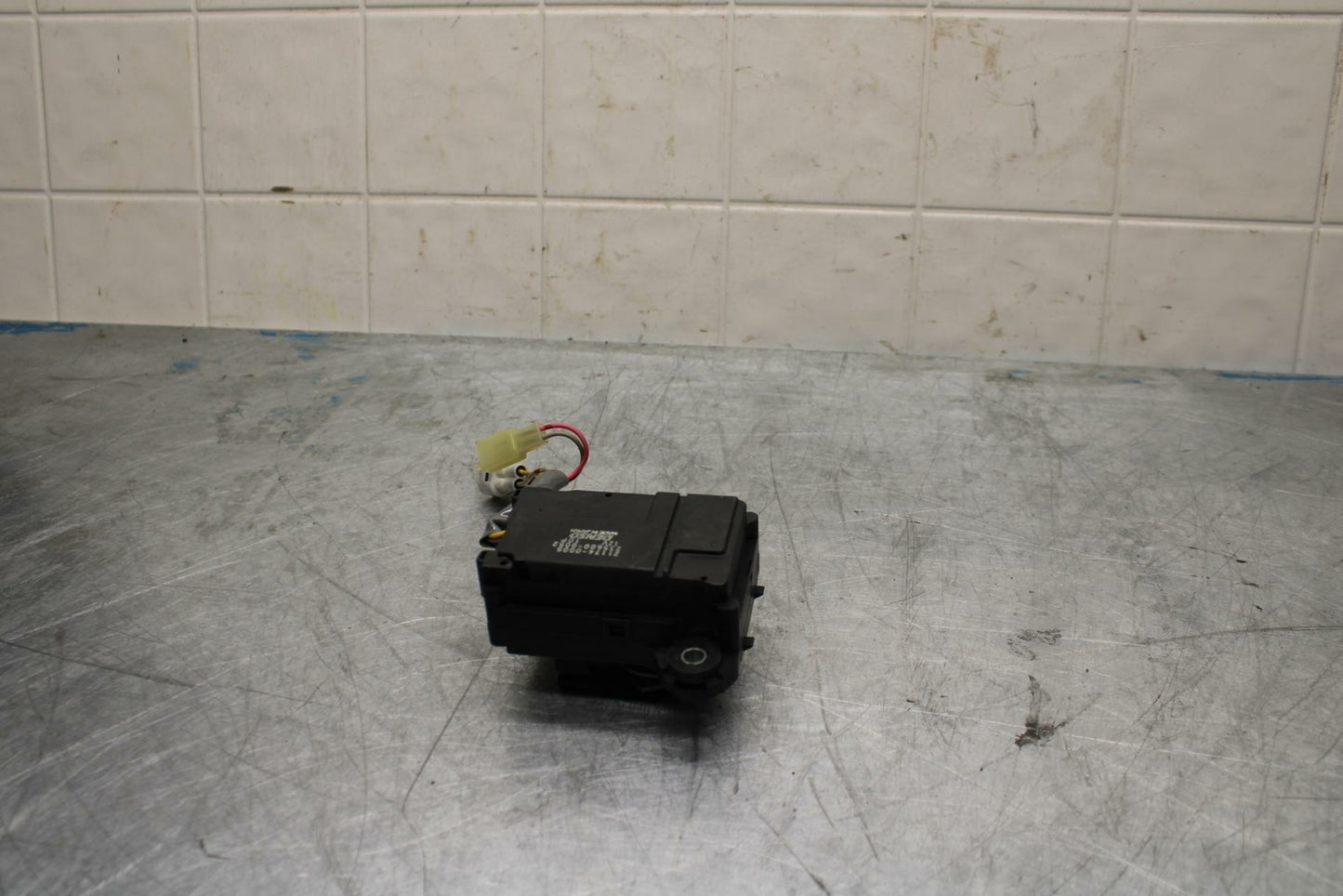 10-13 KAWASAKI Z1000 EXHAUST VALVE SERVO MOTOR BB421