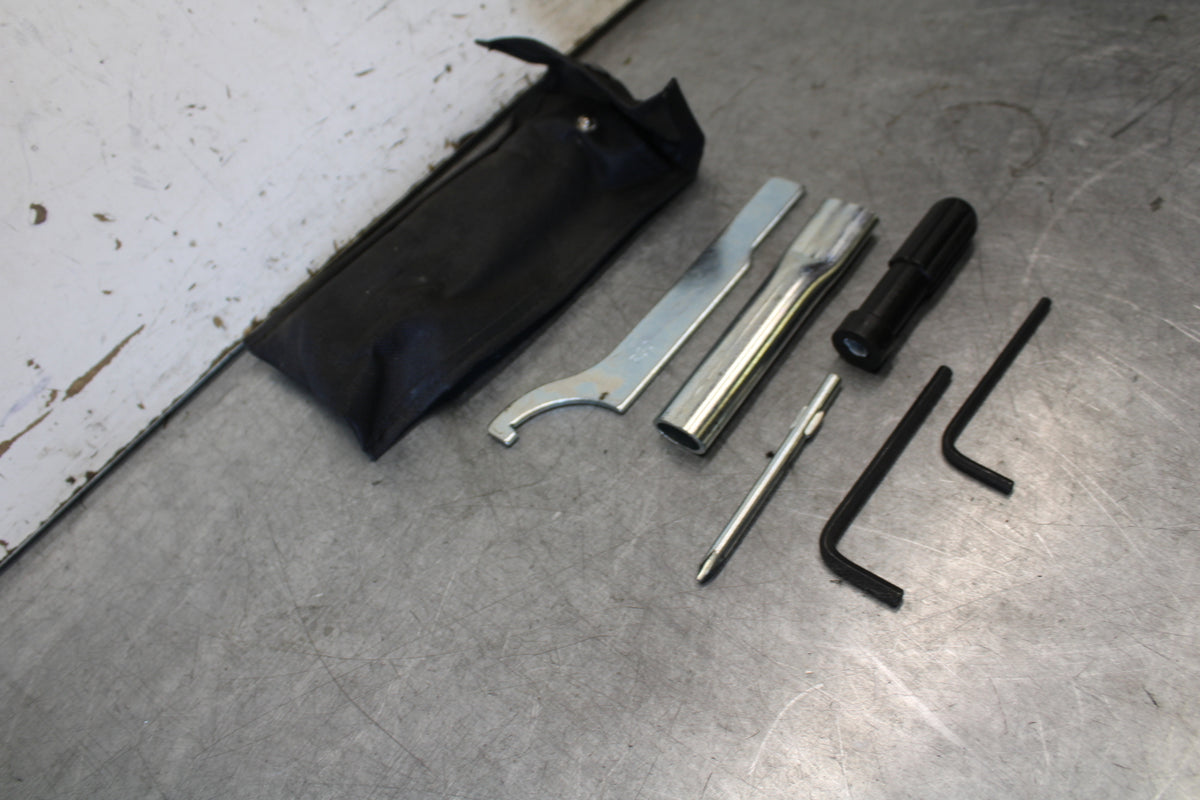 18-23 KAWASAKI NINJA 400 STOCK TOOLS OEM TOOL BAG KIT SET  BB679