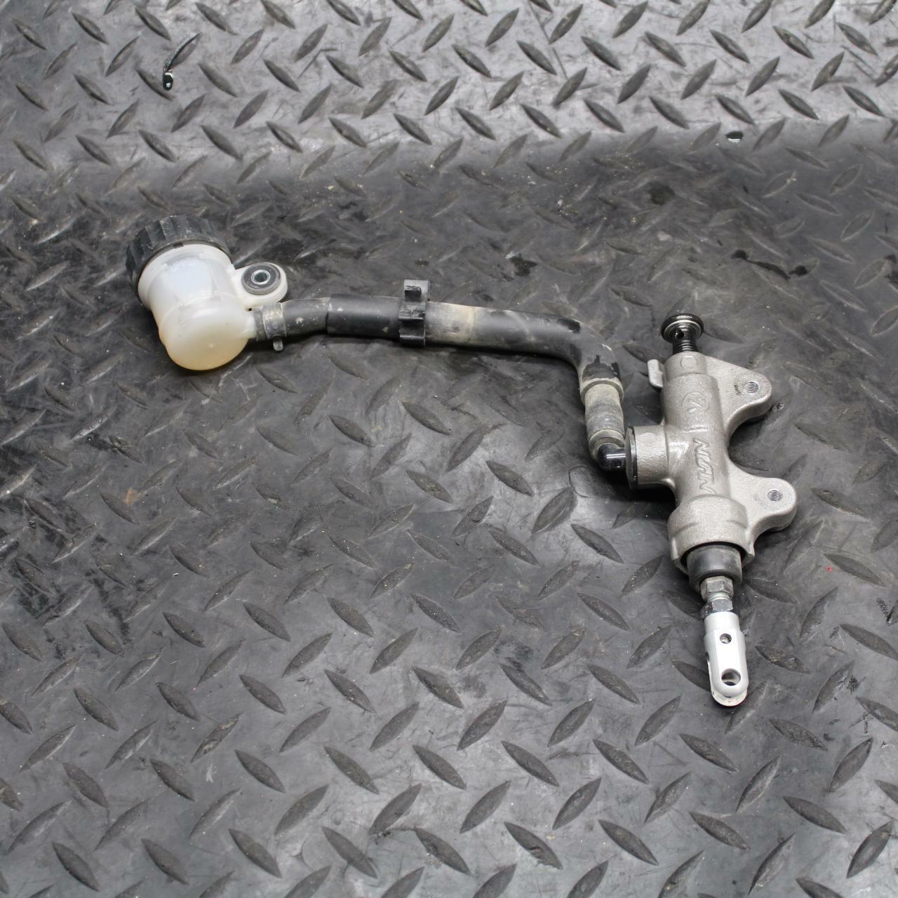 09-14 YAMAHA YZF R1 REAR BACK BRAKE MASTER CYLINDER W RESERVOIR BB196